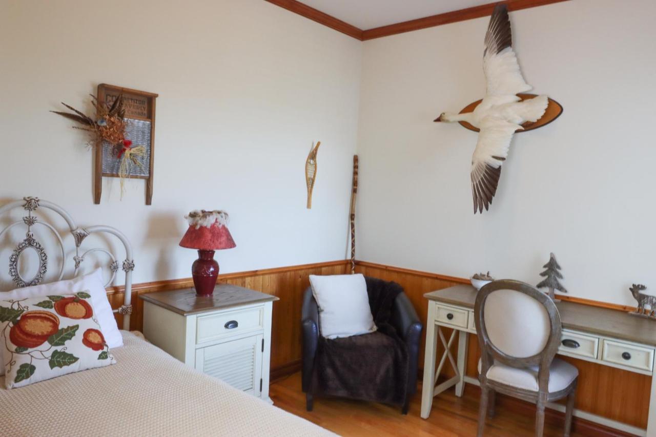 Bed & Breakfast, Gite La Princesse Des Champs Saint-Jean-de-Boischâtel 外观 照片